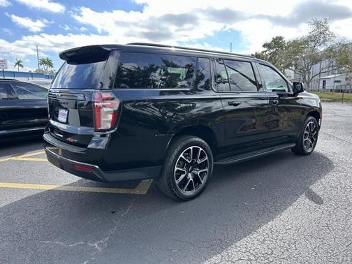 2022 Chevrolet Suburban RST