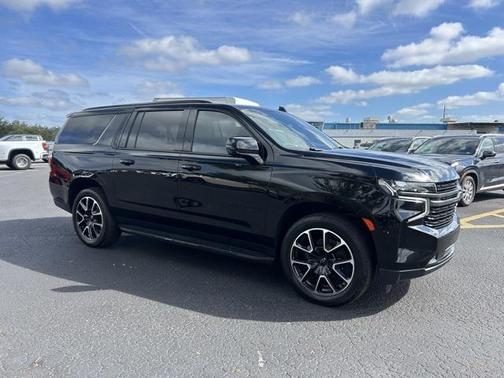2022 Chevrolet Suburban RST