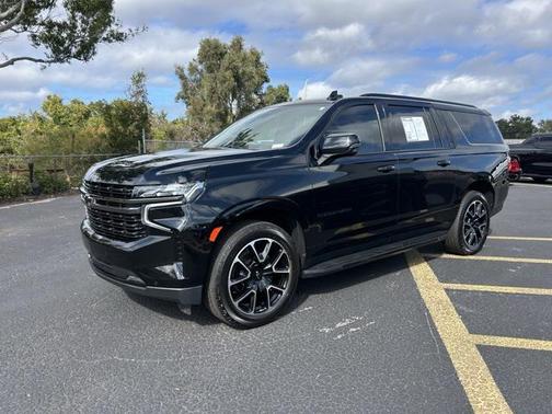 2022 Chevrolet Suburban RST