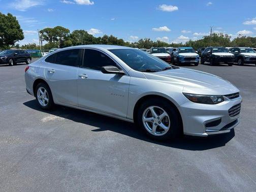 Silver Ice Metallic 2018 Chevrolet Malibu 1LS