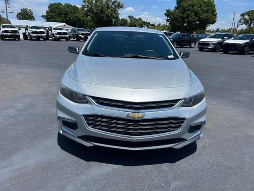 Silver Ice Metallic 2018 Chevrolet Malibu 1LS