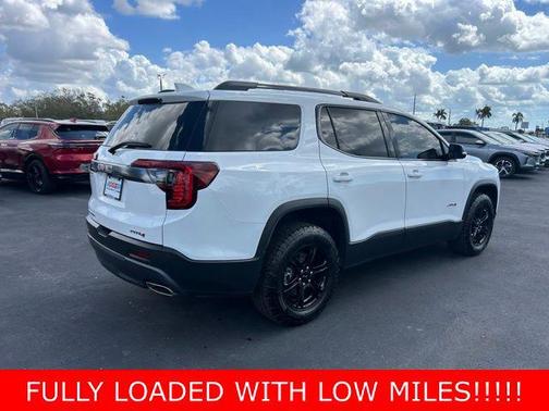 2023 GMC Acadia AWD AT4