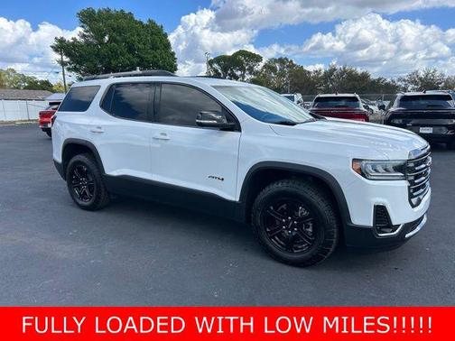 2023 GMC Acadia AWD AT4