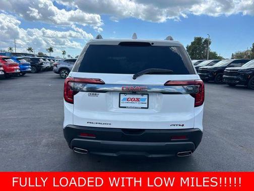 2023 GMC Acadia AWD AT4