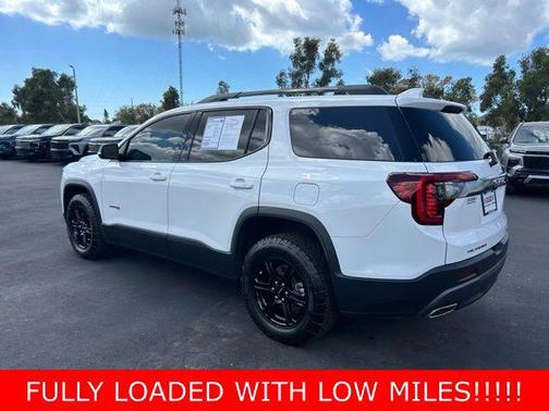 2023 GMC Acadia AWD AT4