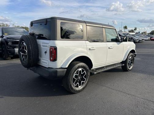 2022 Ford Bronco Outer Banks