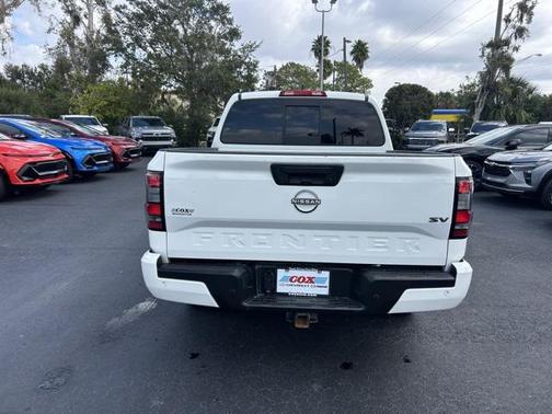 2022 Nissan Frontier SV