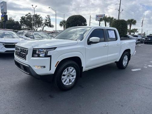 2022 Nissan Frontier SV