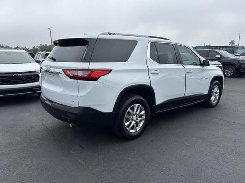 2018 Chevrolet Traverse LT Cloth