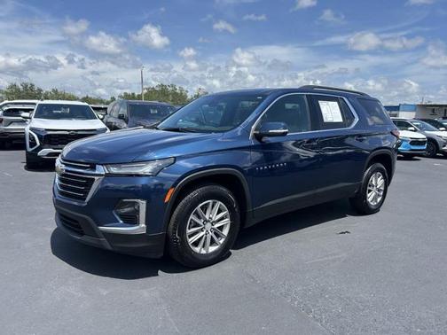 2023 Chevrolet Traverse LT Cloth
