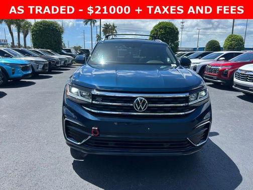 Blue Metallic 2020 Volkswagen Atlas Cross Sport 3.6L V6 SE w/Technology R-Line