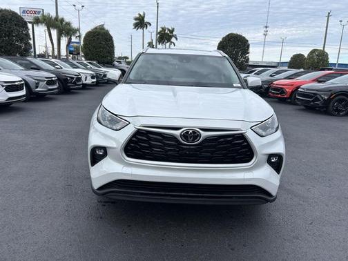 2026 Toyota Highlander Hybrid XLE