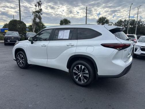 2026 Toyota Highlander Hybrid XLE