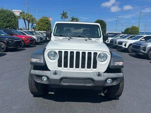 Bright White Clearcoat 2020 Jeep Gladiator Sport S