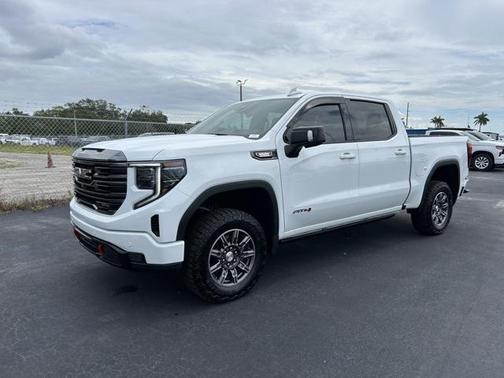 2023 GMC Sierra 1500 AT4