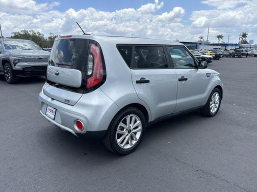 2019 Kia Soul +
