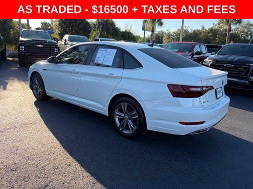 Pure White 2021 Volkswagen Jetta 1.4T R-Line