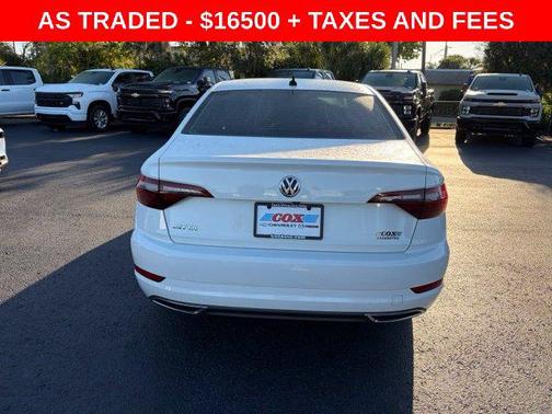 Pure White 2021 Volkswagen Jetta 1.4T R-Line
