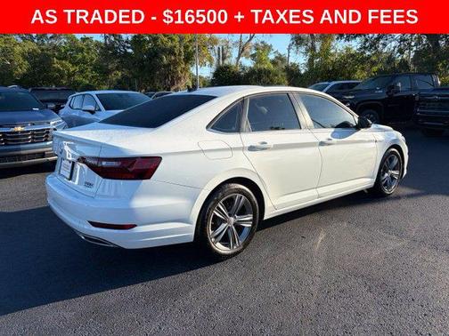 Pure White 2021 Volkswagen Jetta 1.4T R-Line