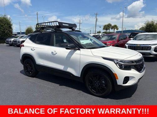 Clear White 2024 Kia Seltos X-Line
