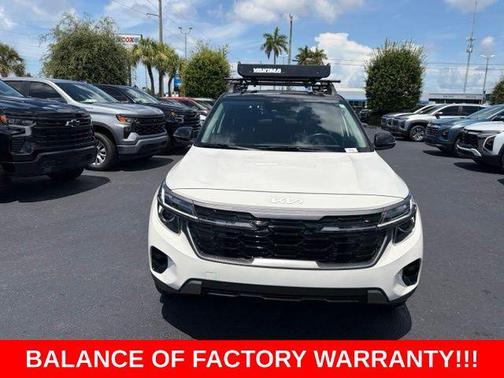 Clear White 2024 Kia Seltos X-Line