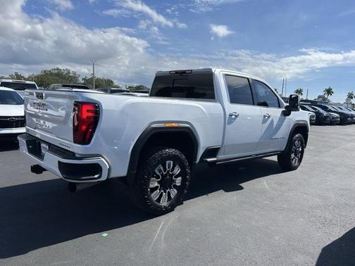 2024 GMC Sierra 2500 Denali