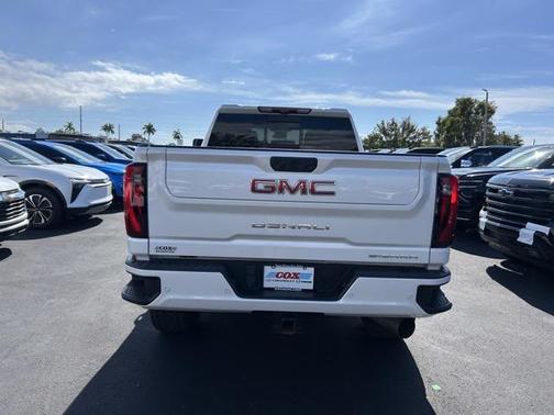 2024 GMC Sierra 2500 Denali