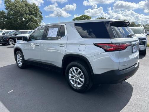 2022 Chevrolet Traverse LS