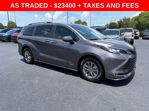 Predawn Gray Mica 2021 Toyota Sienna XLE 8 Passenger