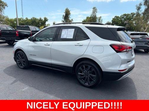 Silver Ice Metallic 2022 Chevrolet Equinox FWD RS
