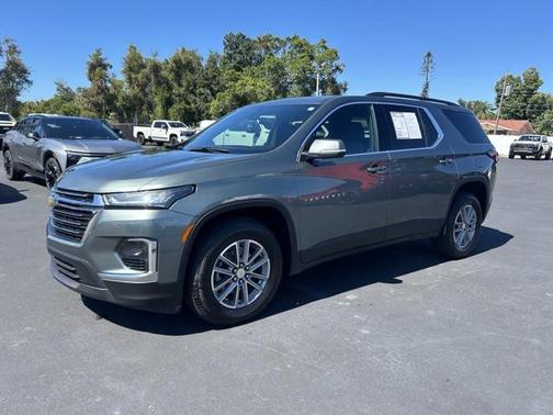 2023 Chevrolet Traverse LT Cloth