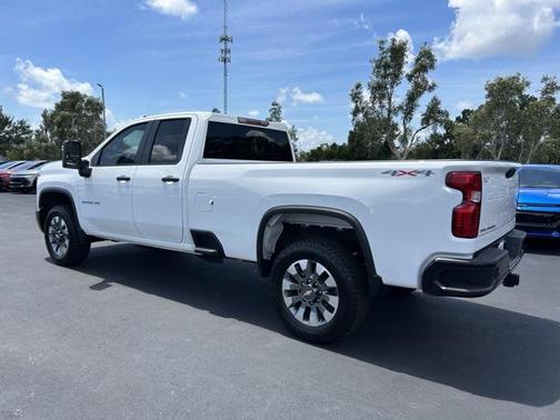 2024 Chevrolet Silverado 2500 Custom