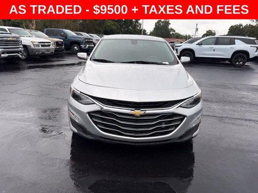 Silver Ice Metallic 2019 Chevrolet Malibu LT