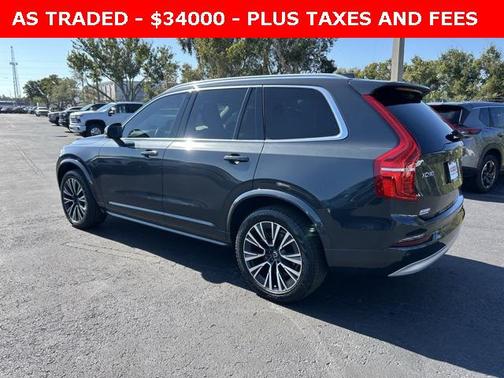 2022 Volvo XC90 T5 Momentum