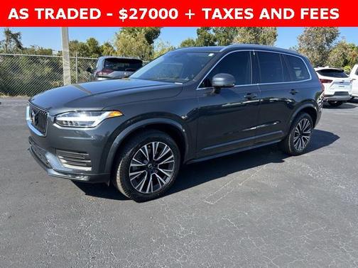 2022 Volvo XC90 T5 Momentum