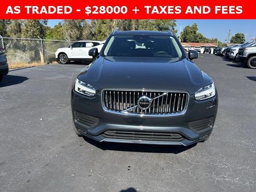 2022 Volvo XC90 T5 Momentum