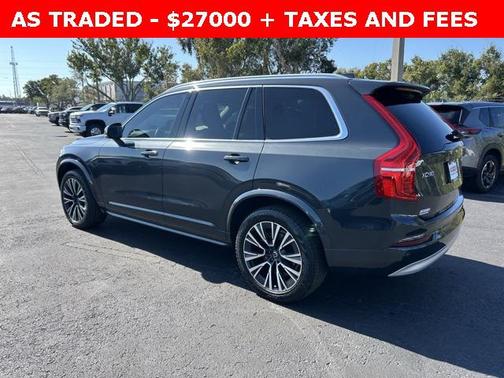 2022 Volvo XC90 T5 Momentum