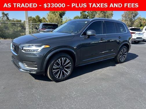 2022 Volvo XC90 T5 Momentum