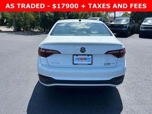 Pure White 2023 Volkswagen Jetta 1.5T SE