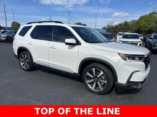 2023 Honda Pilot Touring 8-Passenger