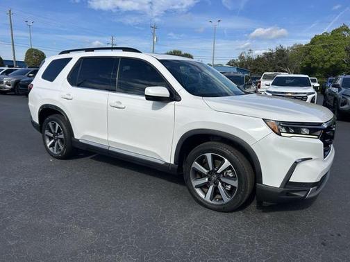 2023 Honda Pilot Touring 8-Passenger