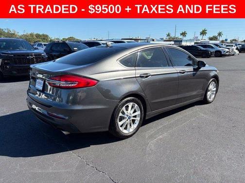 Magnetic Metallic 2019 Ford Fusion SE