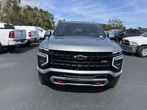 2025 Chevrolet Suburban 4WD Z71