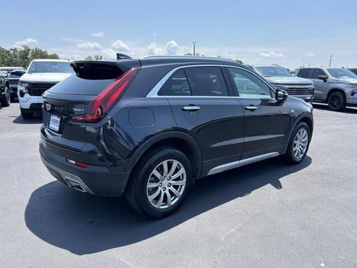 2023 Cadillac XT4 Premium Luxury