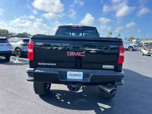 Onyx Black 2018 GMC Sierra 2500 Denali