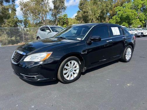 2013 Chrysler 200 Limited