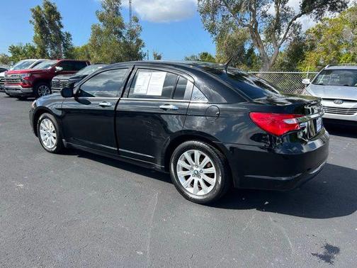 2013 Chrysler 200 Limited