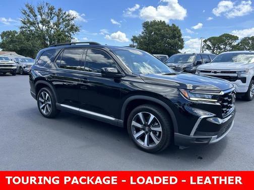 2023 Honda Pilot Touring 8-Passenger