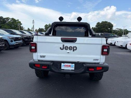 Bright White Clearcoat 2022 Jeep Gladiator Rubicon