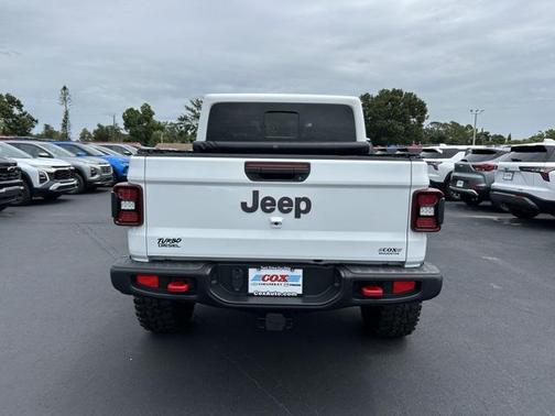 Bright White Clearcoat 2022 Jeep Gladiator Rubicon
